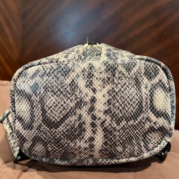 Aimee Kestenberg Tamitha Backpack Grey Hologram Snake *NWT* - Picture 5 of 6